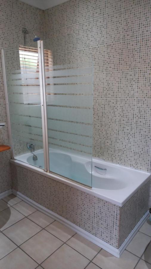 28 At Van Den Bos International Guesthouse Edenvale Eksteriør billede
