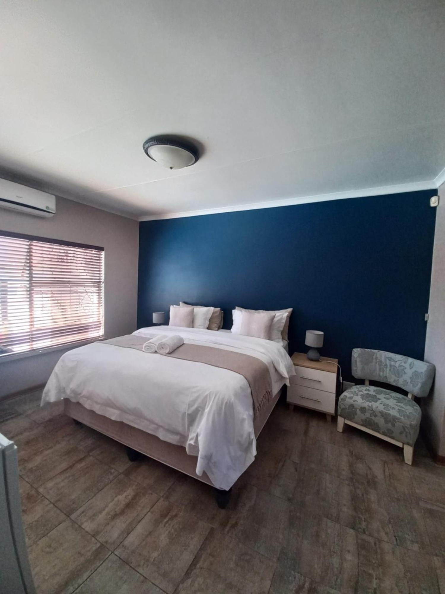 28 At Van Den Bos International Guesthouse Edenvale Eksteriør billede